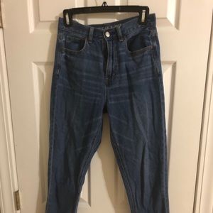 American Eagle Mom Jeans Size 2